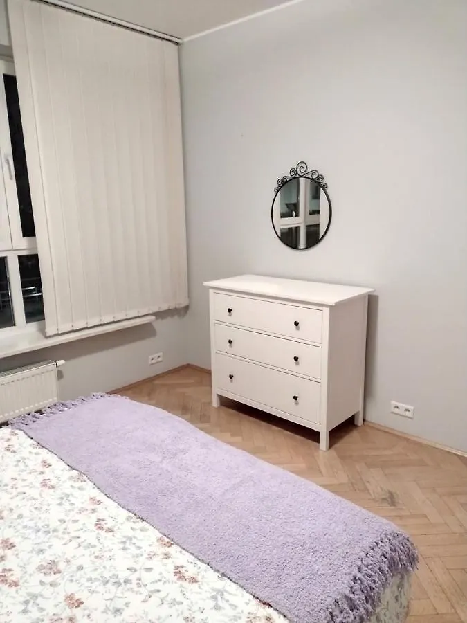 Homestay Totutotam Apartment Warsaw Poland